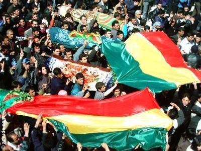 تاوانه&zwnj;که&zwnj;ی ڕیژیمی سوریا له&zwnj; نه&zwnj;ورۆزی ئه&zwnj;م ساڵ ئیدانه&zwnj; ده&zwnj;که&zwnj;ین. پارتی سه&zwnj;ربه&zwnj;ستیی کوردستان.&zwnj;