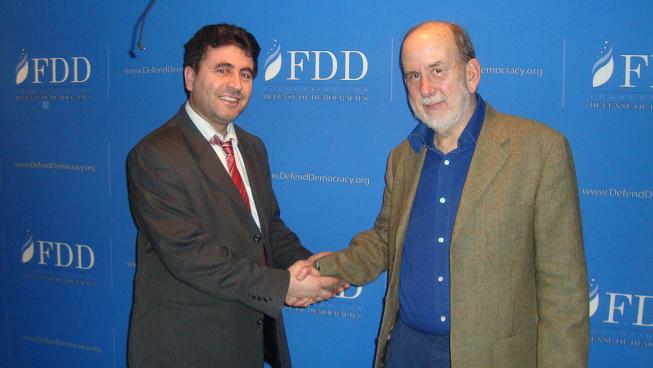 کاک عارف باوه&zwnj;جانی سه&zwnj;ردانی دامه&zwnj;زراوه&zwnj;ی داکۆکیکردن له&zwnj; دیمۆکراسیه&zwnj;ته&zwnj;کان ده&zwnj;کات.