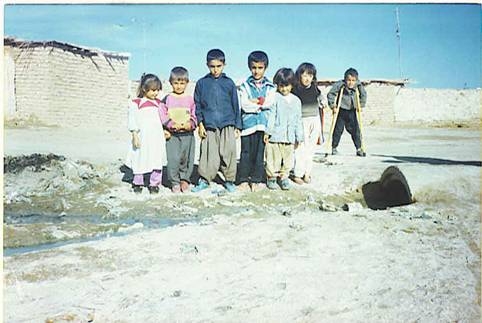 خۆشم ده&zwnj;وێێن له&zwnj; هه&zwnj;ر کۆی هه&zwnj;ن، بۆ مناڵانی په&zwnj;نابه&zwnj;ری ڕۆژهه&zwnj;ڵاتی کوردستان