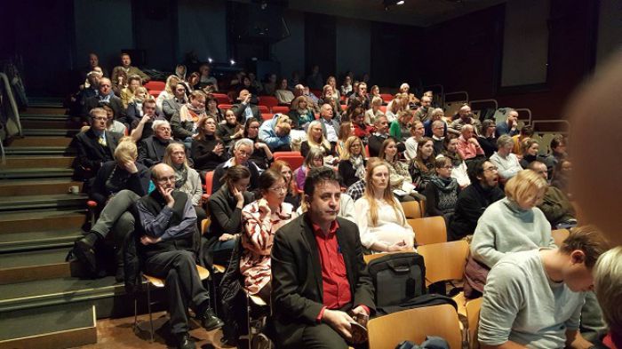 بەشداری سەرۆکی پ س ک لەخولێکی ڕامیاری لە ژێر ناوی ( جیهان لە کاتی پشوودا ) کە لە لایە